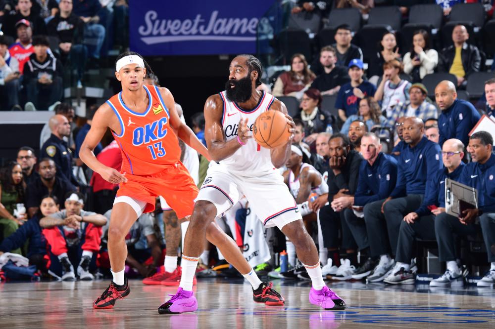 势紧随其后 势紧随其后