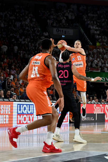 中场决策关 中场决策关