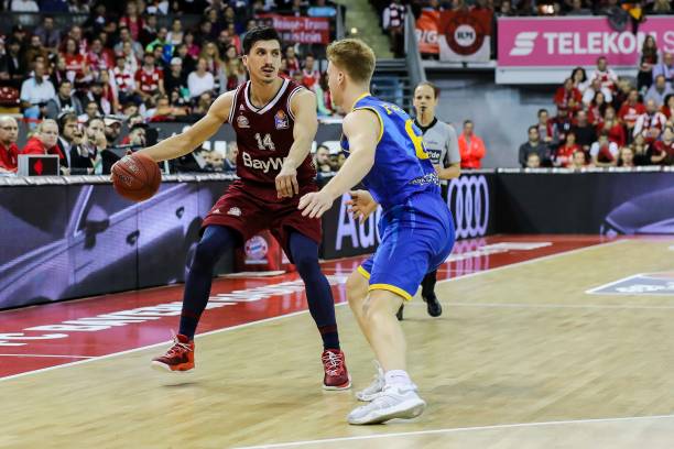 伊东纯也的 伊东纯也的