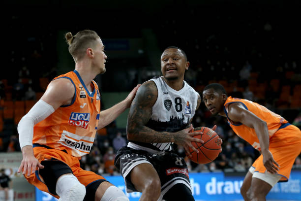 本场比赛中 本场比赛中